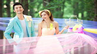 Atmospheric wedding scene video